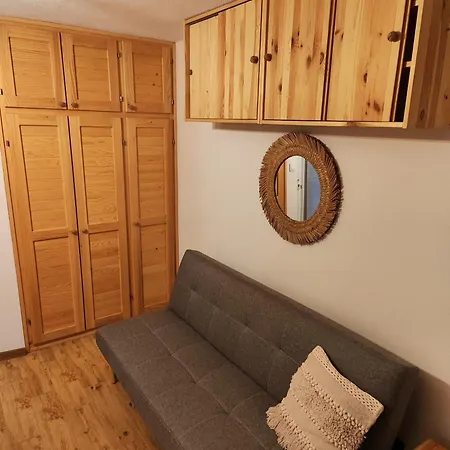 Lena Apartman